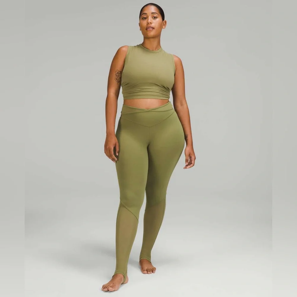 Lululemon Nulu and Crisscross Mesh Stirrup Tight‎ Bronze Green W5ERXS Size 6